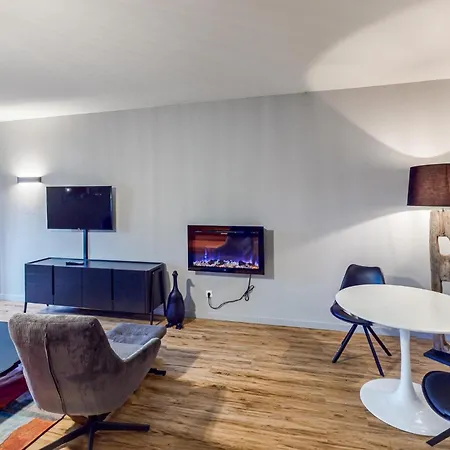 1 Bedroom Lovely In *